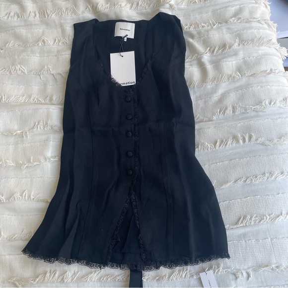 NWT Reformation Skylar Top in Black Size 6 Vest - Picture 7 of 7